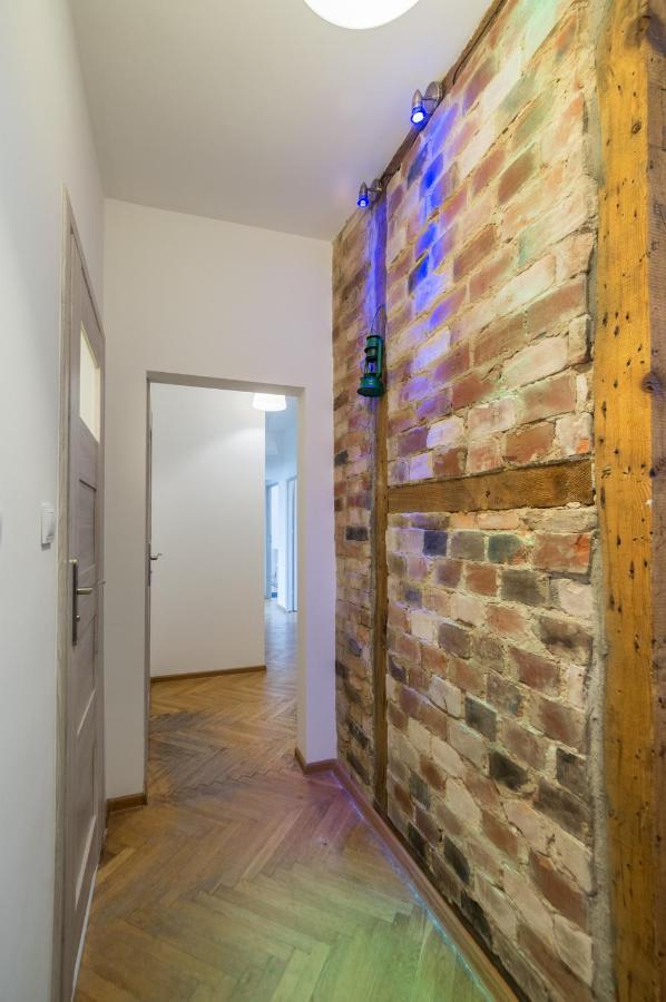 Uwh Hostel Gdansk Ngoại thất bức ảnh